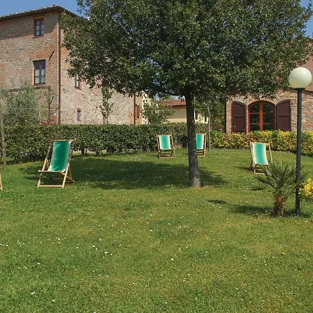 15 Apartament *